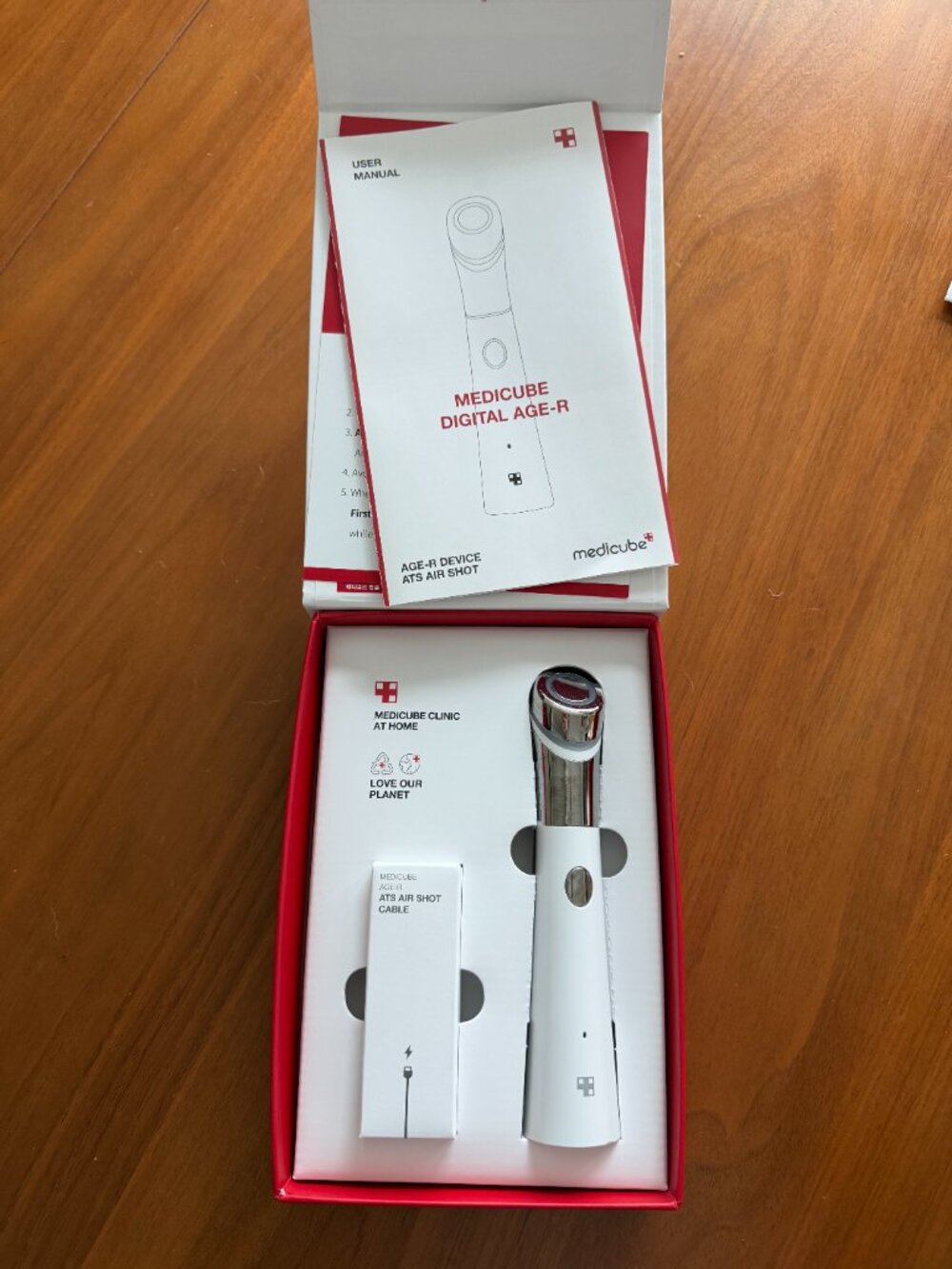 Medicube AGE-R ATS Air Shot Pore Care Skincare Device + Box